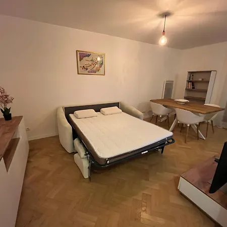 Apartament - 25' Eiffel Tower & 10' Versailles Castle